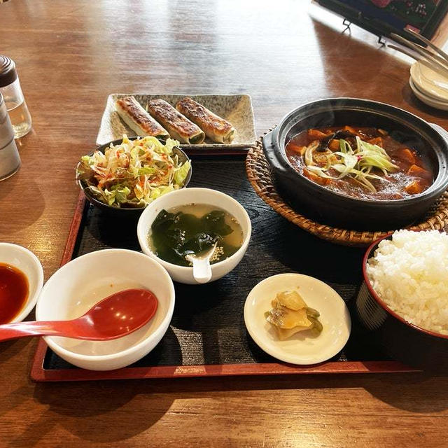麻婆豆腐定食のライス大盛と韮鉄餃子3本を食べてみた 〜ランチメニュー〜