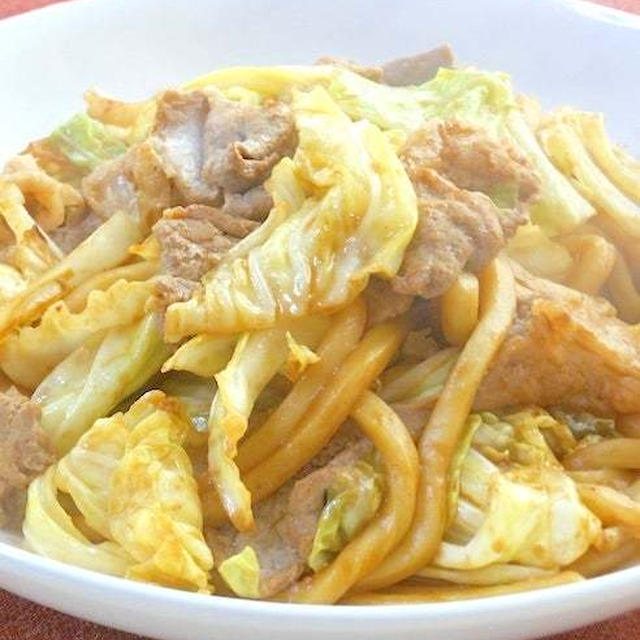 味噌だれで簡単＆パパッと出来る〜ボリュームたっぷり！回鍋肉焼きうどん。