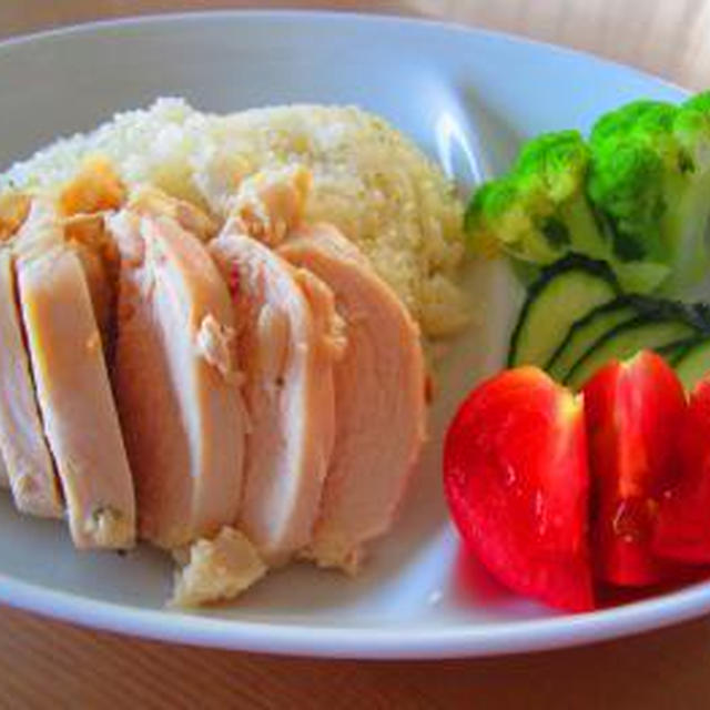 炊飯器で簡単ｼﾝｶﾞﾎﾟｰﾙﾁｷﾝﾗｲｽ（海南鶏飯）♪