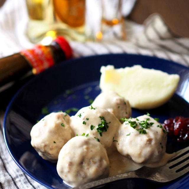 手軽な食材で本格的、北欧風ミートボール。