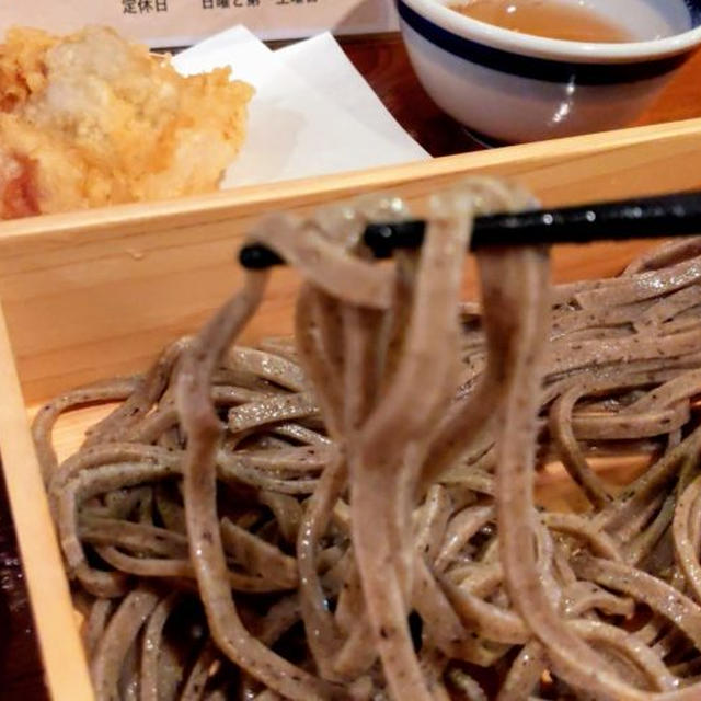 南新宿で蕎麦ランチ「粗挽き蕎麦 トキ 」でかしわ天＆とろろ丼付きのお得セットランチ