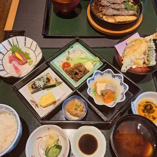 木曽路でランチ　と株主優待到着　ディップ　ワキタ　トヨタ自動車