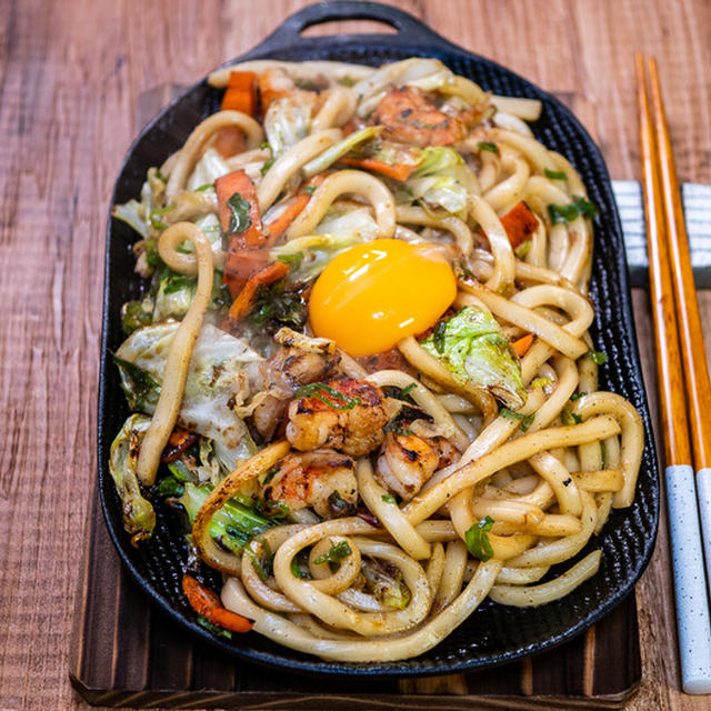 夏でも嬉しい熱々麺「海老の和風焼うどん」&お盆直前ですが今日は新聞撮影でございます