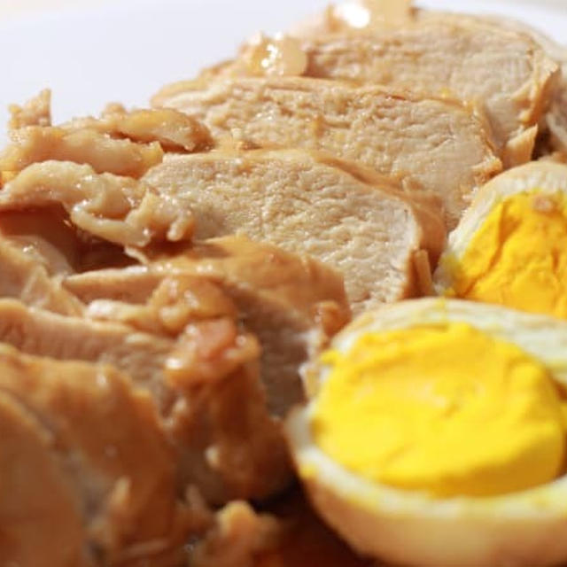お酢で作る鶏胸肉のさっぱり煮（ゆで卵も一緒に）