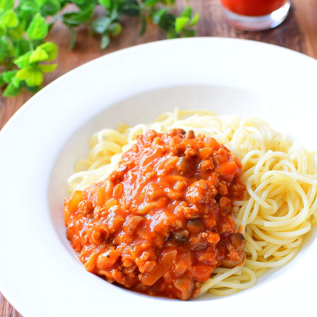 しめじ入り！トマトジュースで作る！ミートソーススパゲッティのレシピ