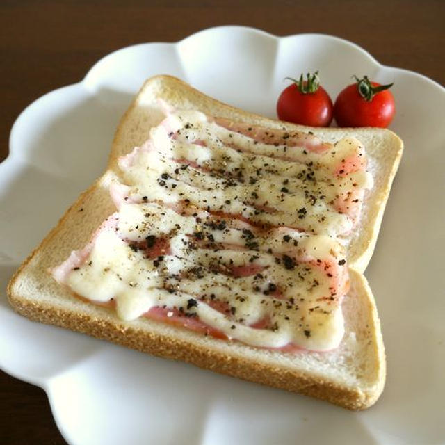 パパっと朝食に♡ベーコンマヨトースト♪