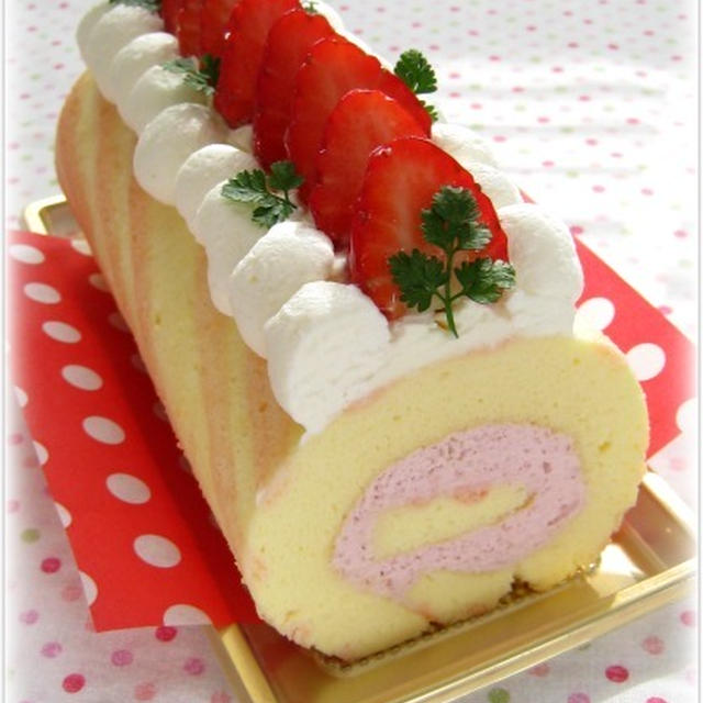 ストロベリーチーズロール