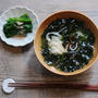 リケンわかめスープ　で　とろみにゅう麺