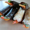 蟹足フライの寿司ロール　外国人が好きなお寿司