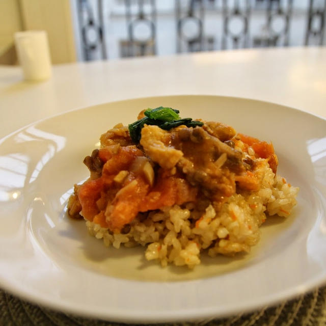 人参ピラフのチキントマト煮のせ☆Tomate Chicken on Carrot Rice Pilaf