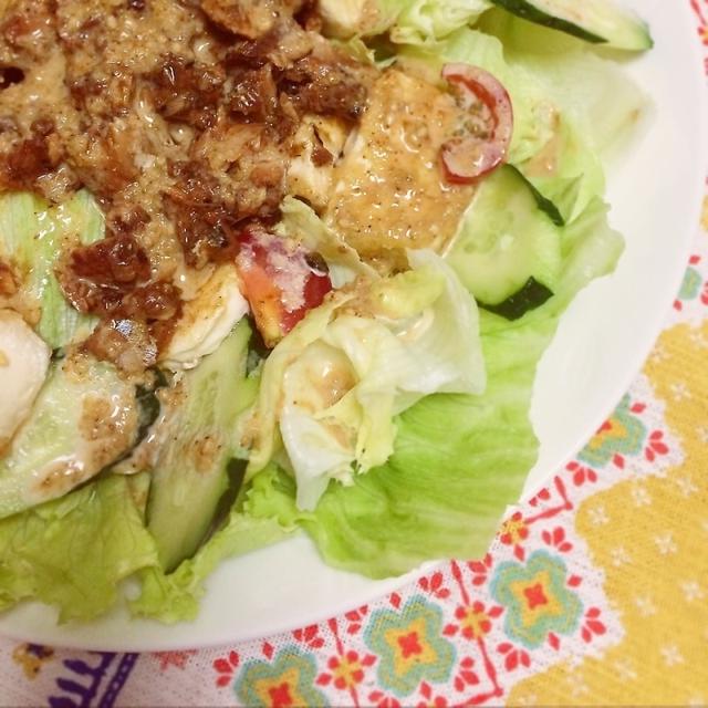 豆腐とさんま蒲焼缶のサラダ