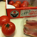 トマトをひと箱買ったので。