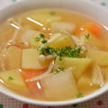 根菜野菜のコンソメスープ by Marikoさん