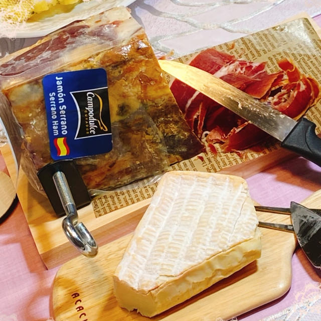 スペイン産生ハム　ミニセラーノ購入♪&最高級チーズとワイン頒布会4月分♪