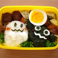 ハロウィンのキャラおにぎり弁当☆おばけとこうもりと満月