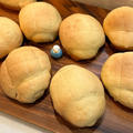 メロンパンは丸いだけじゃない！ロールパンで作るロールメロンパン
