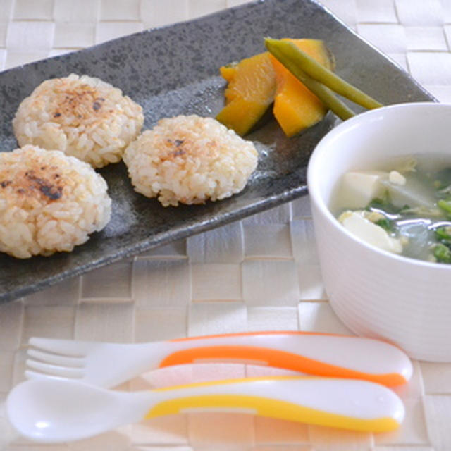トマトとチーズの米粉蒸しパン