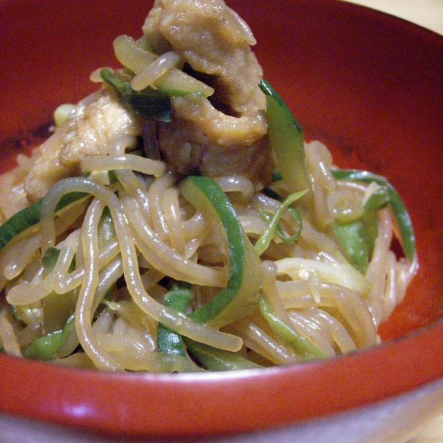 ネギきゅうしらたきと麩のすき焼き風