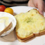 【簡単！朝食レシピ】ポテトフレークで超簡単！とろーり♪ポテマヨチーズトースト