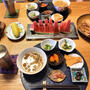 豚味噌焼き＋茄子味噌と土鍋ごはん、小鉢6品ときのこ汁で晩酌