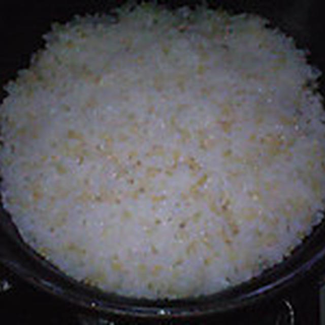 湯立てで白米（９４５）。。。北海道石狩平野砂川産特別栽培米ゆめぴりか・白米（あいざわ米店）と茨城県産うまかっぺコシヒカリ玄米・新米（あいざわ米店）