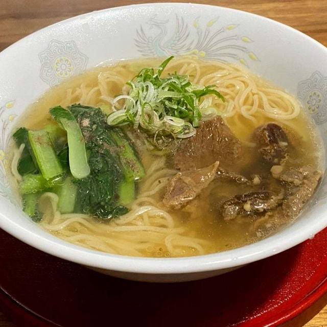 暑いけど熱々ラーメン (￣▽￣;)