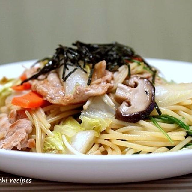 白菜と豚肉のバター麺つゆパスタ＆「菜の花とベーコンのバターソテーバルサミコかけ」＆「徳島へ」