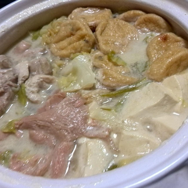 鶏白湯スープの素で、珍しいキノコと鶏モモ肉！
