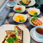 ランチはBROUNOでカフェ風に・・・残り物ボロネーゼでホットサンド