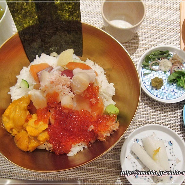 幻の海鮮丼専門店「海とぼんた」鯛だしもご飯もお替りOK！！