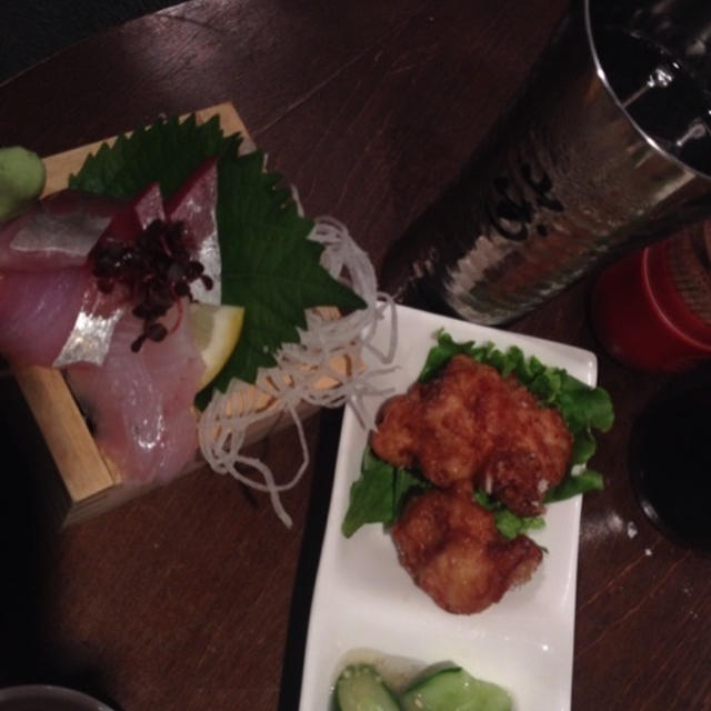 【神戸　中山手】ニューワールド 本店　17時迄 刺し盛り小鉢２品１杯で500円のハッピーアワー