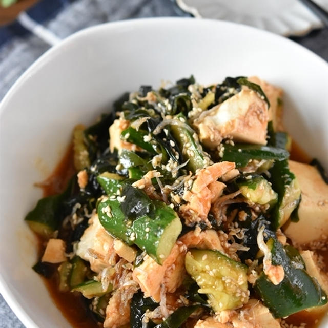 パパッと作れる！「豆腐とわかめ」のヘルシーおつまみ