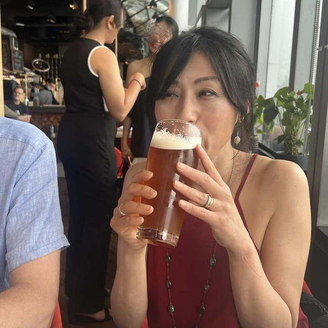 シンガポール旅行記（１２）レベル３３でビールで乾杯！