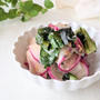 【美肌レシピ】シャキシャキ食感♪『赤カブとわかめの塩麹和え』