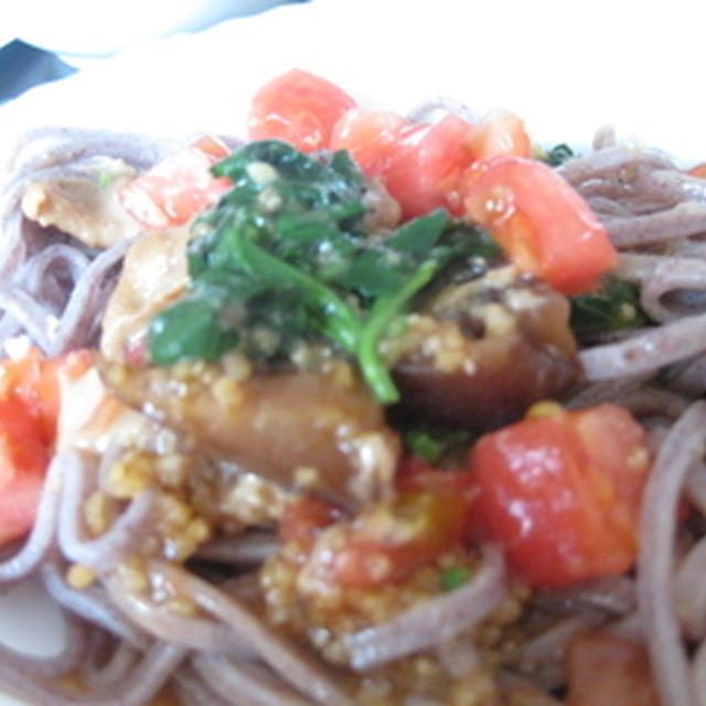 黒米うどんもちあわだれ添え