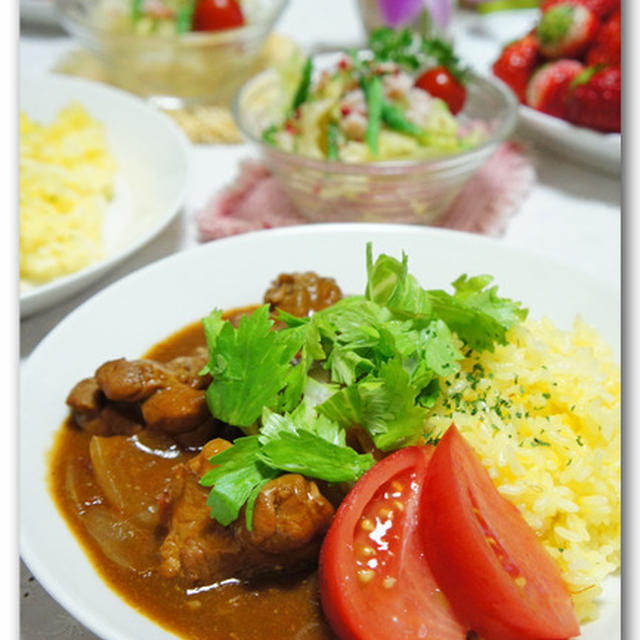 ふんわりチキンとセロリのトマトカレー　