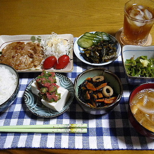 【夕食】豚肉生姜焼き・ひじきの煮物・ピーマンのおひたし…