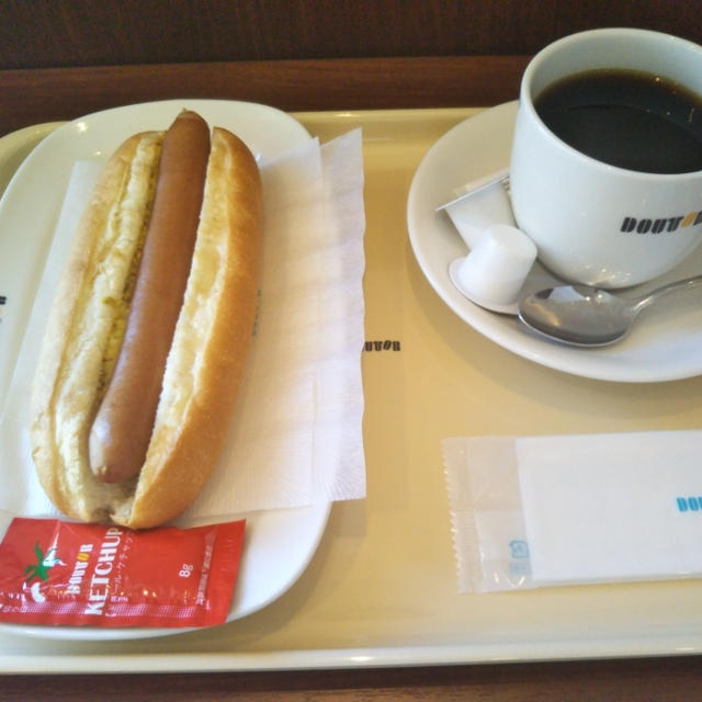 モーニング☆ドトールでホットドックと思い出したとあるお母さん