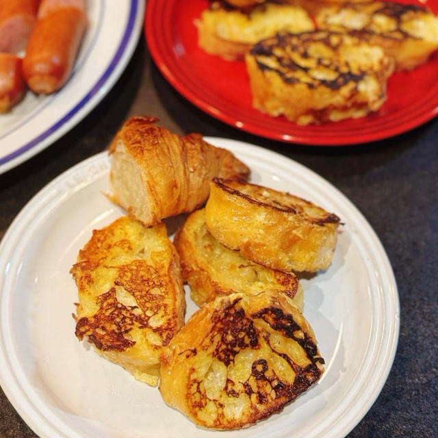 朝から幸せ気分♪甘さ控えめで朝食にぴったり！バターの香ばしさがたまらない【フレンチトースト】