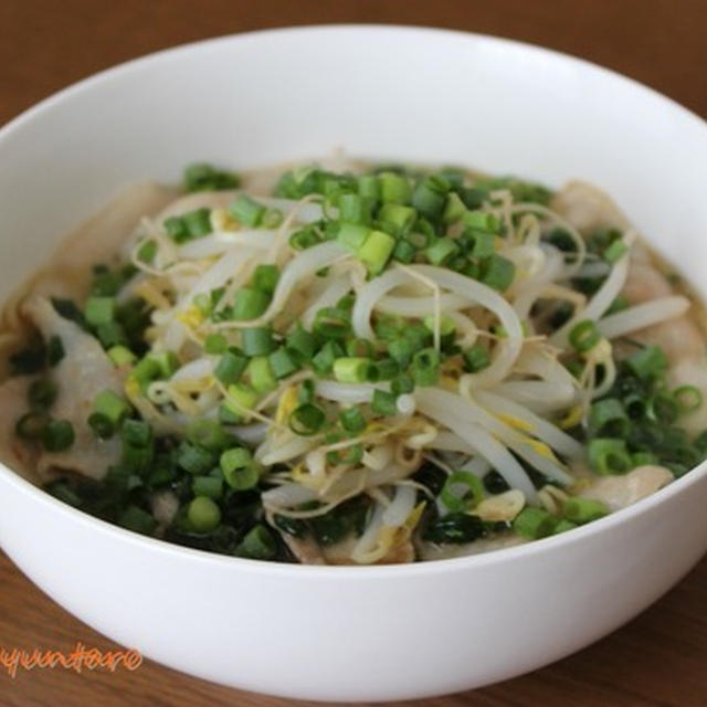 味一ねぎたっぷりの『ねぎラーメン』～即席麺が、ちょっとしたトッピングでお店並みに・五木アベックラーメン～