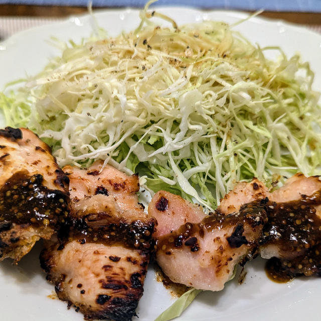 鶏胸肉の塩麴焼きスパイシーソース添