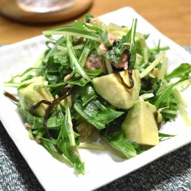 【レシピ&お知らせ】水菜のアボツナサラダ#調味料ひとつ#即席サラダ#超簡単#アボカド#ツナ缶#旨味たっぷり…ユーキャンwebサイト「マナトピ」記事公開。