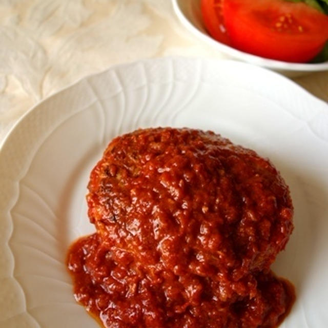 にんにくたっぷり♪トマト煮込みハンバーグ【#スパイス大使　#煮込み料理】