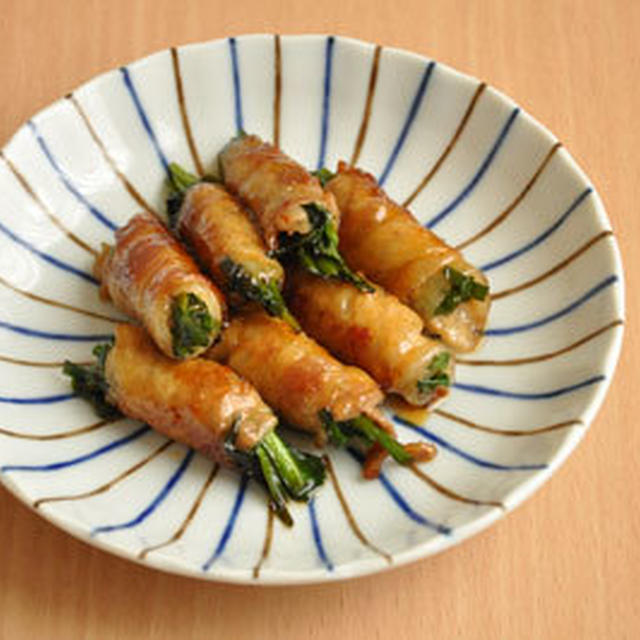 ストックおかず『ピリ辛！ニラの肉巻き』で朝詰めるだけのラクラクお弁当おかず。