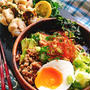【低糖質ラーメン】もやしの味噌ラーメン風と手羽元のネギソース