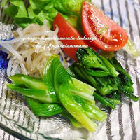 ＜簡単あっさりがうんまい♪春の野菜のサラダ（女池菜・うるい・他）＞　　と上善如水。
