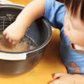 大人気「炊き込みご飯」★　１歳児と作った炊き込みご飯　《包丁を使わない料理》
