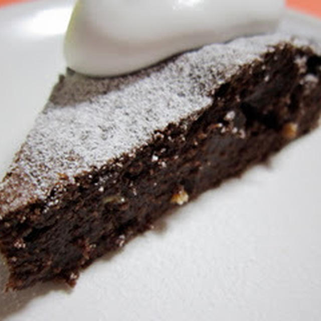 Test cooking: flourless, butterless chocolate cake. 薄力粉ゼロ、バターゼロのピーナツバターガトーショコラ