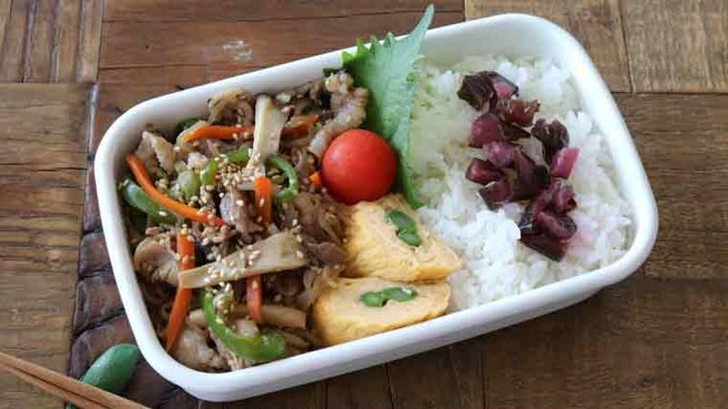 ダイエットにはしらたき！豚こまの節約チャプチェ弁当