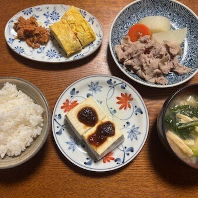 豚肉と野菜の煮物